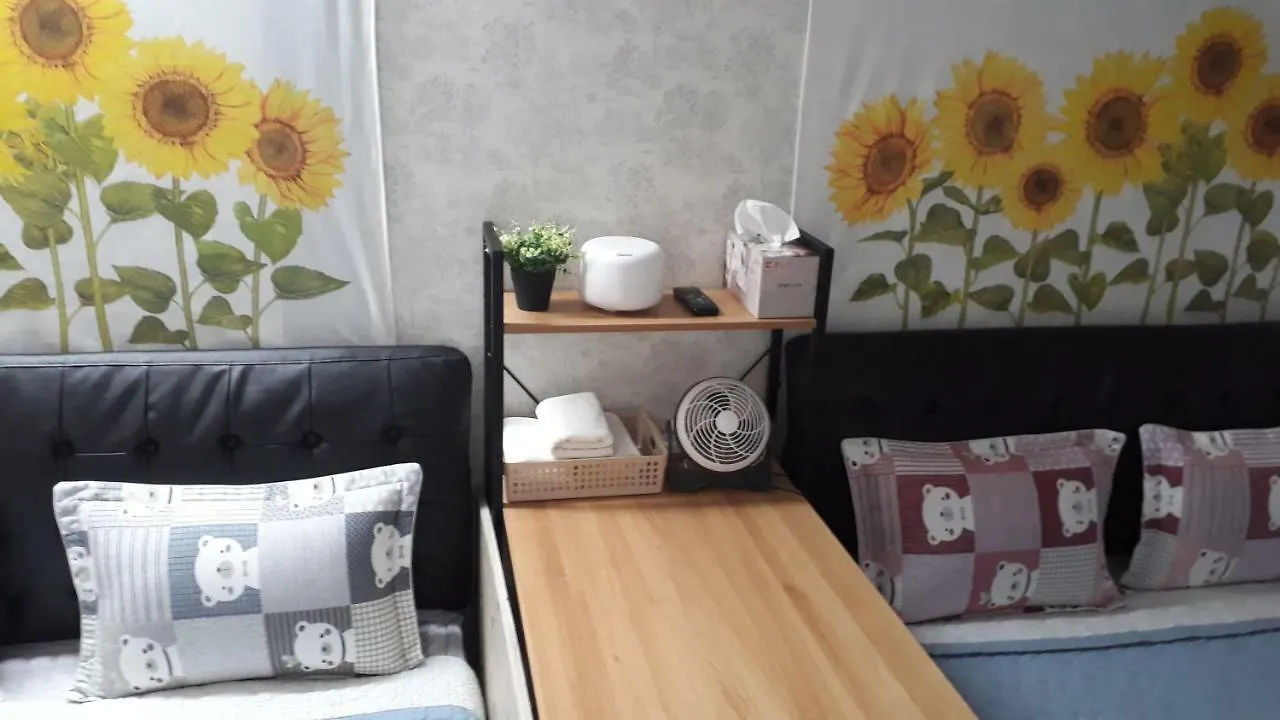 Incheon Airport Capsule Hotel Goodstay Inn 2*,